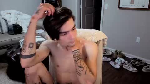 Snapshot of str8whiteboy21 chatting on 06-10-26, 06:45 str8whiteboy21 online show from 06-10-26, 06:45