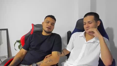 Snapshot of straight_boys_hornys chatting on 02-08-26, 07:23 straight_boys_hornys online show from 02-08-26, 07:23