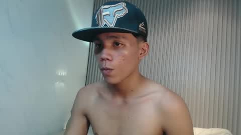 Snapshot of straight_moreno69 chatting on 05-12-26, 09:50 James online show from 05-12-26, 09:50