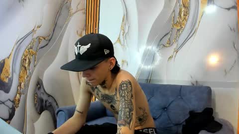 Snapshot of straightboy_nick chatting on 09-30-25, 05:45 NICK online show from 09-30-25, 05:45