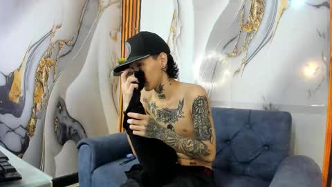 Snapshot of straightboy_nick chatting on 10-21-25, 05:41 NICK online show from 10-21-25, 05:41
