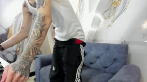 Snapshot of straightboy_nick chatting on 10-28-25, 01:09 NICK online show from 10-28-25, 01:09