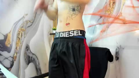 Snapshot of straightboy_nick chatting on 11-07-25, 03:28 NICK online show from 11-07-25, 03:28