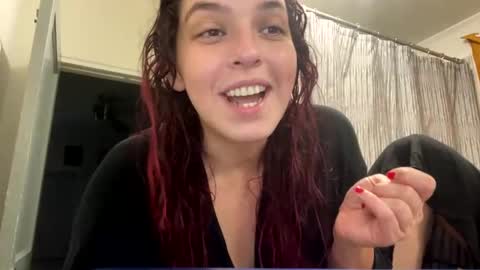 Snapshot of straightoutthetrailer chatting on 12-25-24, 04:33 lucille beatrice luficer call me lucy online show from 12-25-24, 04:33