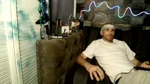 straitpipermann22 online show from 08-05-26, 02:25