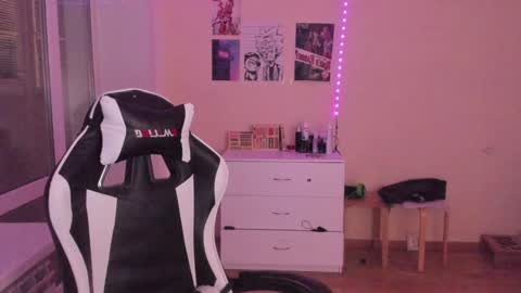 Ray online show from 01-22-25, 03:07