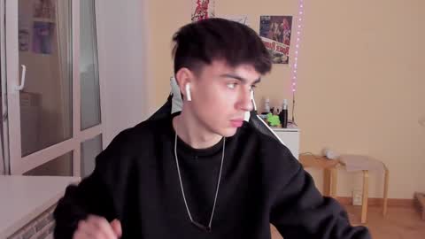 Ray online show from 01-26-25, 04:09