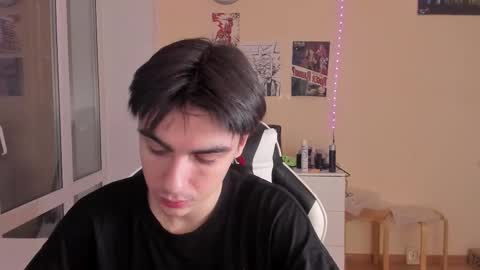 Ray online show from 02-18-25, 03:32