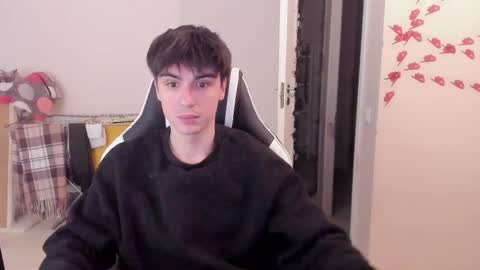 Ray online show from 02-25-25, 04:31