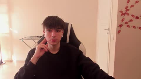 Ray online show from 03-09-25, 07:56