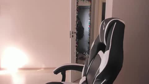 Ray online show from 09-14-25, 07:18