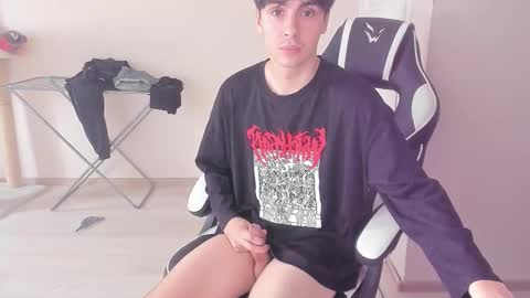 Ray online show from 09-22-25, 01:57