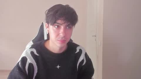 Ray online show from 09-27-25, 05:56