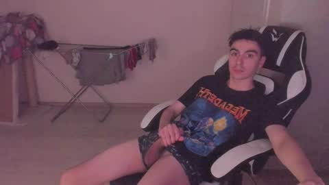 Ray online show from 10-15-25, 04:40