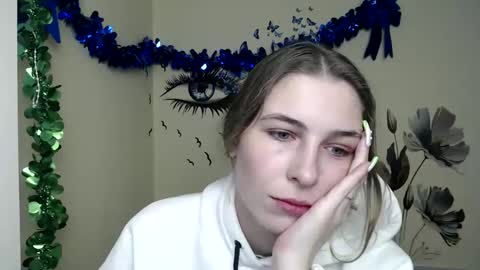 Amalia online show from 12-25-24, 07:14