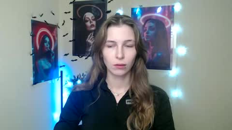 Amalia online show from 12-17-25, 07:03