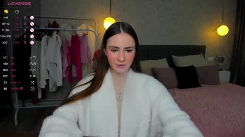 Laura online show from 02-20-26, 04:20