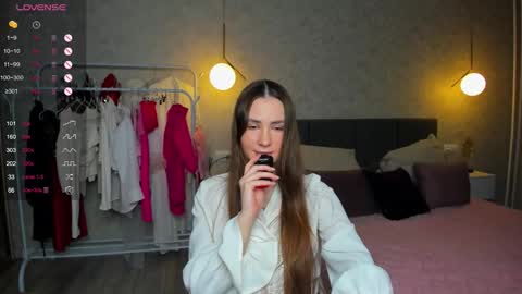 Laura online show from 02-28-26, 02:51