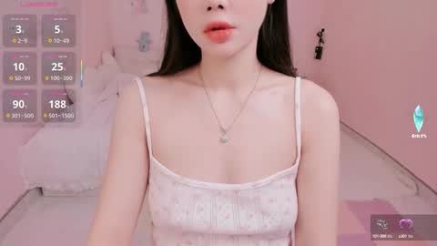 strawberry_loveee online show from 09-26-25, 03:21
