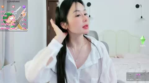 strawberry_loveee online show from 02-08-26, 04:43