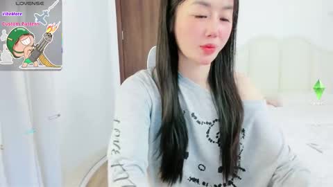 strawberry_loveee online show from 02-10-26, 05:06
