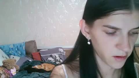 Snapshot of strawberry_storm chatting on 09-15-25, 06:52 Strawberry Storm online show from 09-15-25, 06:52