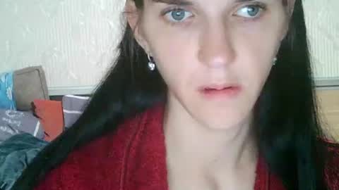 Snapshot of strawberry_storm chatting on 09-21-25, 04:08 Strawberry Storm online show from 09-21-25, 04:08