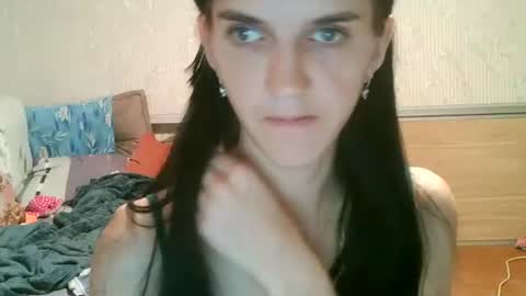 Snapshot of strawberry_storm chatting on 09-27-25, 08:58 Strawberry Storm online show from 09-27-25, 08:58