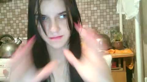 Snapshot of strawberry_storm chatting on 10-31-25, 09:16 Strawberry Storm online show from 10-31-25, 09:16