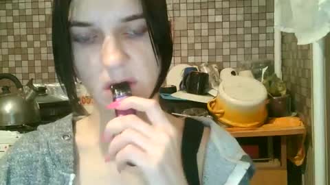 Snapshot of strawberry_storm chatting on 11-03-25, 09:48 Strawberry Storm online show from 11-03-25, 09:48