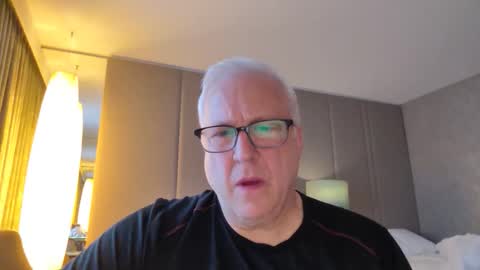 Snapshot of strkgforyou chatting on 10-24-25, 10:22 Stroking For You online show from 10-24-25, 10:22