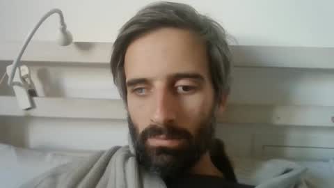 stroke1 online show from 03-03-25, 10:06