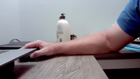 Snapshot of stroker77 chatting on 10-05-25, 07:50 Kurt online show from 10-05-25, 07:50