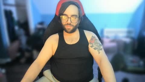 Snapshot of strokingslow420 chatting on 11-19-25, 11:10 Johnny online show from 11-19-25, 11:10