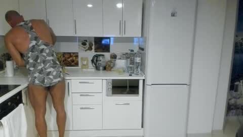 Snapshot of strong_arni chatting on 02-12-25, 06:30 Strong Arni online show from 02-12-25, 06:30