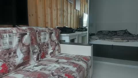 Snapshot of strong_arni chatting on 02-19-25, 07:28 Strong Arni online show from 02-19-25, 07:28