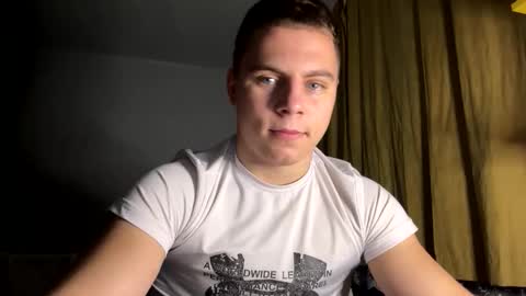 Snapshot of strong_baby chatting on 11-13-25, 08:52 Strong Baby online show from 11-13-25, 08:52