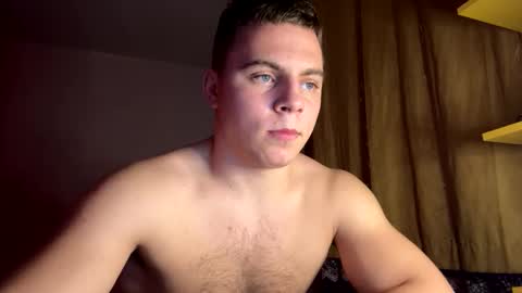 Snapshot of strong_baby chatting on 11-29-25, 06:33 Strong Baby online show from 11-29-25, 06:33