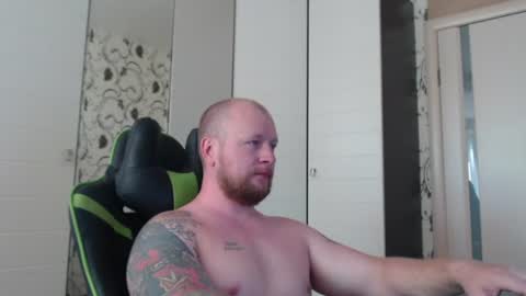 Snapshot of strongass18 chatting on 06-15-26, 08:49 Alex online show from 06-15-26, 08:49
