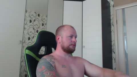 Snapshot of strongass18 chatting on 07-02-26, 09:48 Alex online show from 07-02-26, 09:48