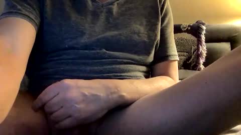 Snapshot of strungfornow chatting on 12-16-25, 01:21 strungfornow online show from 12-16-25, 01:21