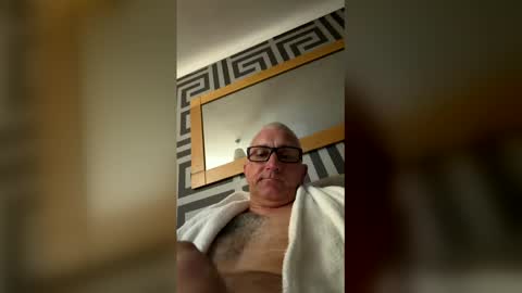 stu788 online show from 04-12-26, 02:05