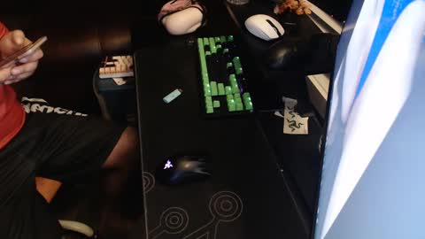 Snapshot of stud69861714 chatting on 09-30-25, 06:18 stud69861714 online show from 09-30-25, 06:18