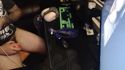 Snapshot of stud69861714 chatting on 10-24-25, 06:43 stud69861714 online show from 10-24-25, 06:43