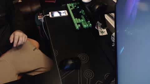 Snapshot of stud69861714 chatting on 10-28-25, 06:50 stud69861714 online show from 10-28-25, 06:50