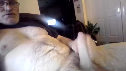 Snapshot of stud_1975 chatting on 04-04-26, 01:04 stud_1975 online show from 04-04-26, 01:04