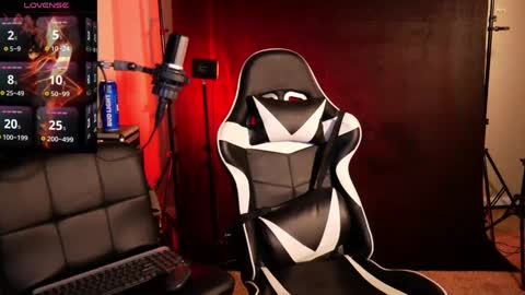 Ryan Long online show from 12-31-24, 01:57