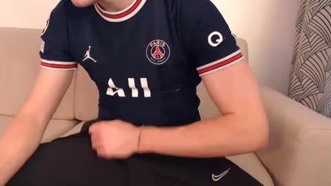 Stud From Paris online show from 03-05-25, 02:23