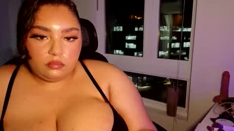 Snapshot of stunnahaus chatting on 04-28-26, 12:53 stunnahaus online show from 04-28-26, 12:53