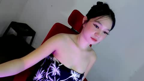 Snapshot of stunning_floriexx chatting on 05-26-26, 08:21 IM FLORIE online show from 05-26-26, 08:21
